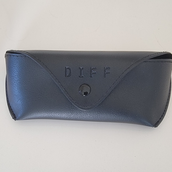 DIFF Moscow Mule? Brown Sunglasses with Case